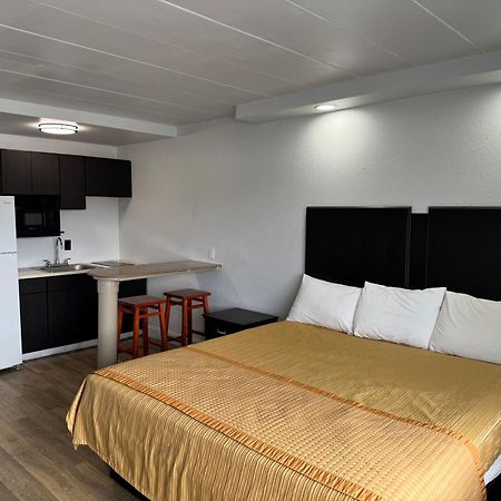 Belmont Inn & Suites เวอร์จิเนียบีช ภายนอก รูปภาพ